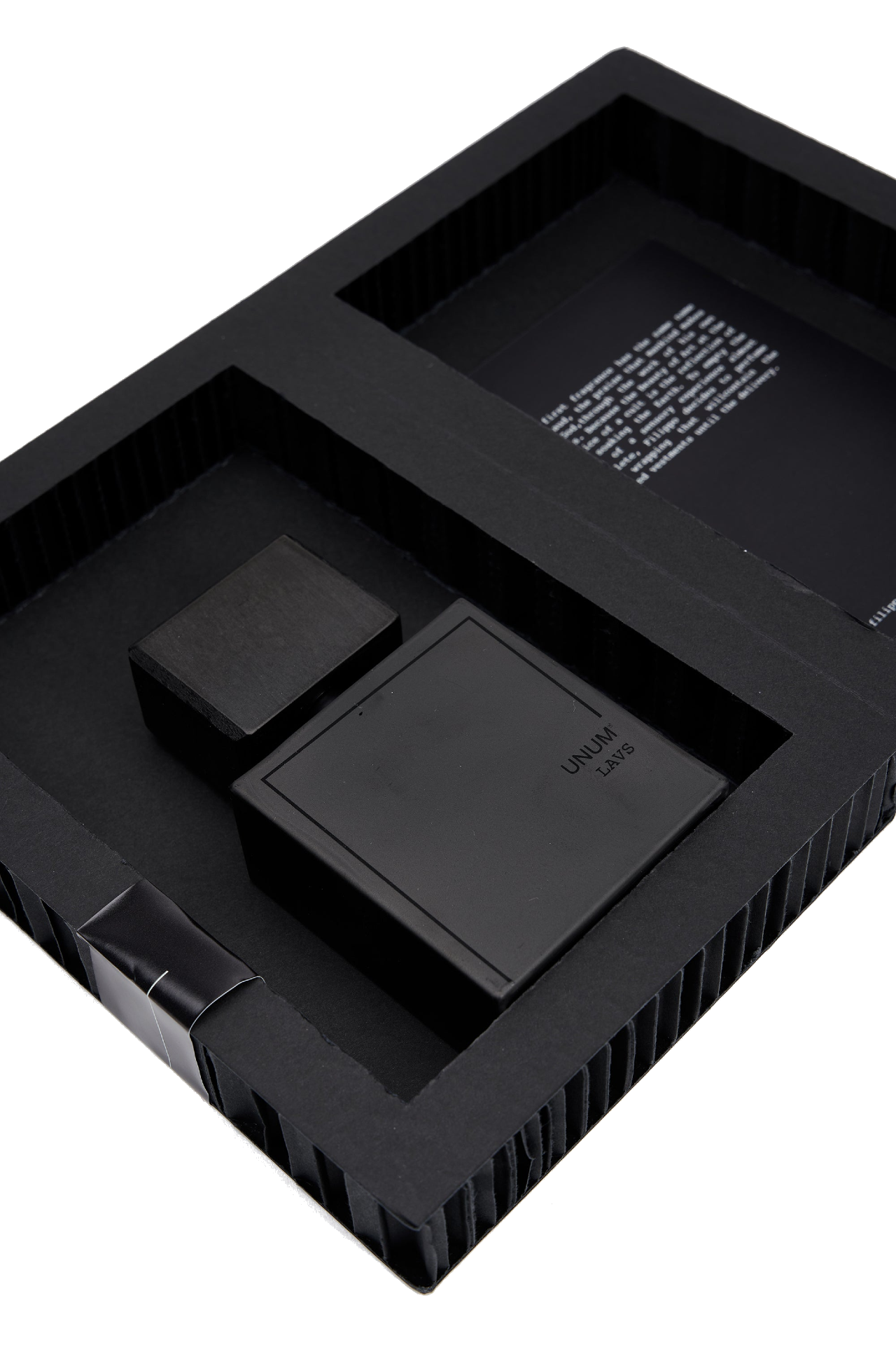 Lavs  - Купить в Москве в официальном интернет-магазине PROFUMUM.